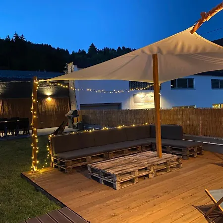 Nuerburgring Industrial Design House, Grosser Garten, Bbq