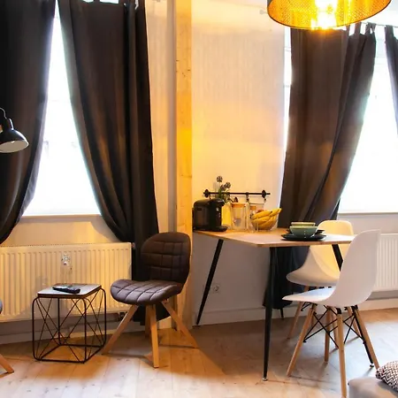 Nuerburgring Industrial Design House, Grosser Garten, Bbq Adenau