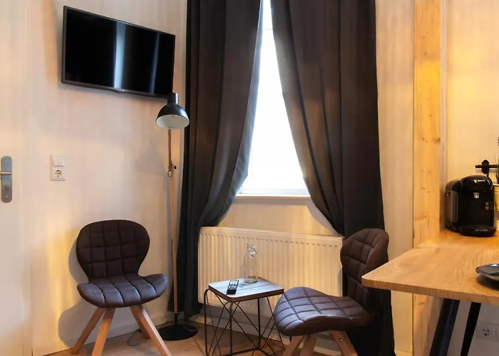 Nuerburgring Industrial Design House, Grosser Garten, Bbq Lejlighed