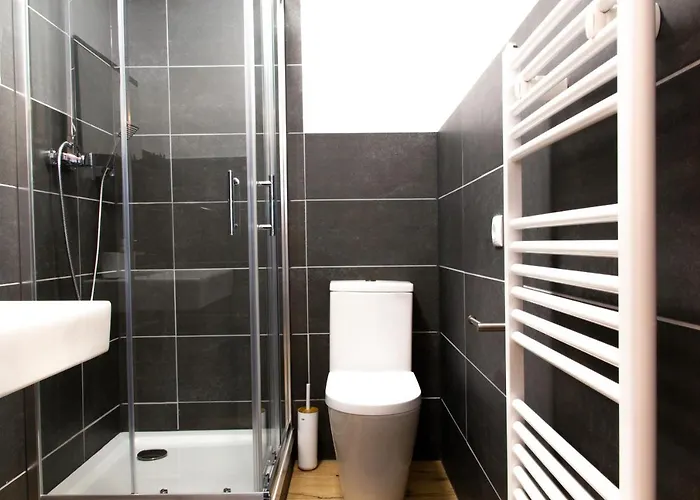 Nuerburgring Industrial Design House, Grosser Garten, Bbq *