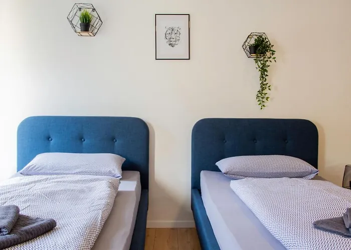 Nuerburgring Industrial Design House, Grosser Garten, Bbq