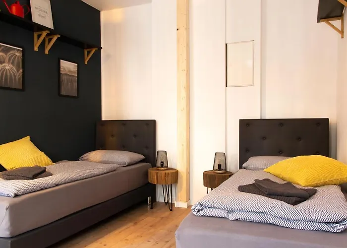 Nuerburgring Industrial Design House, Grosser Garten, Bbq Adenau