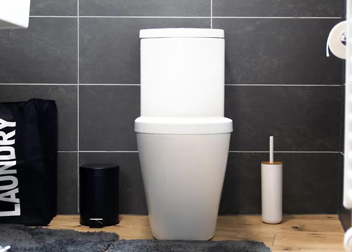 Nuerburgring Industrial Design House, Grosser Garten, Bbq *