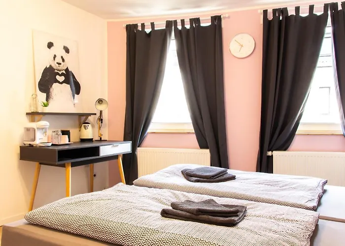 Nuerburgring Industrial Design House, Grosser Garten, Bbq Lejlighed