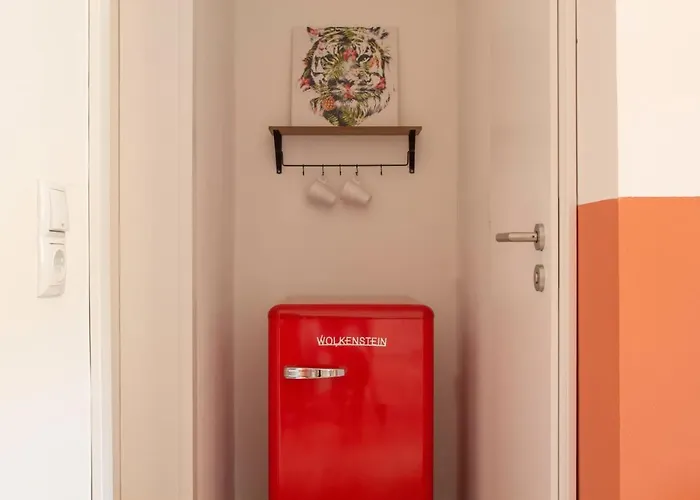 Nuerburgring Industrial Design House, Grosser Garten, Bbq